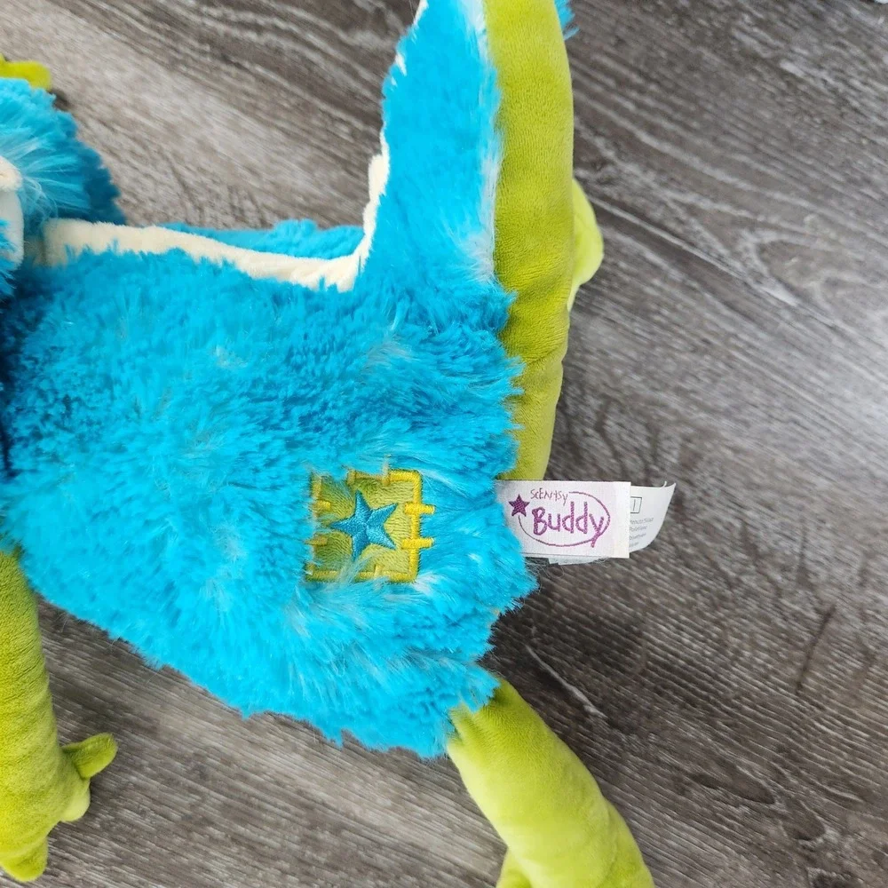 Scentsy Buddy Gilly the Monster Blue Green Plush Stuffed Animal Zipper Pocket